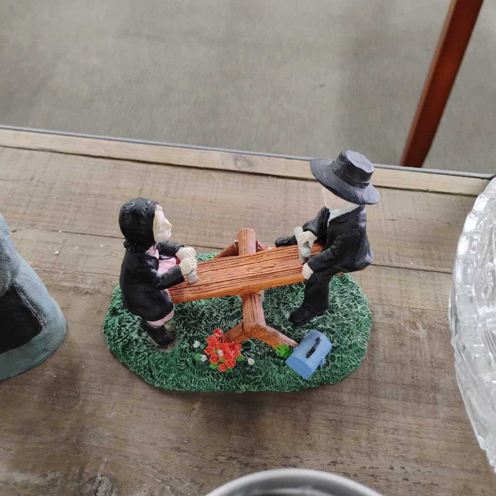 Amish Decor