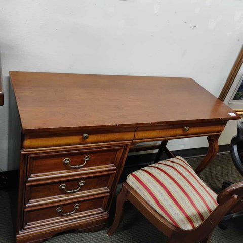 Lexington Desk