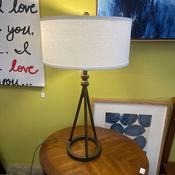 Pair of Lamps w/Shades