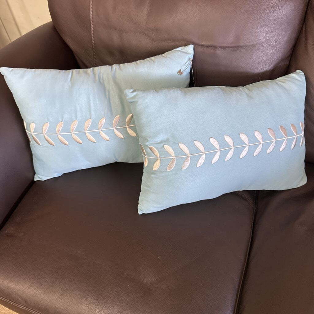 Pair of Accent Pillows