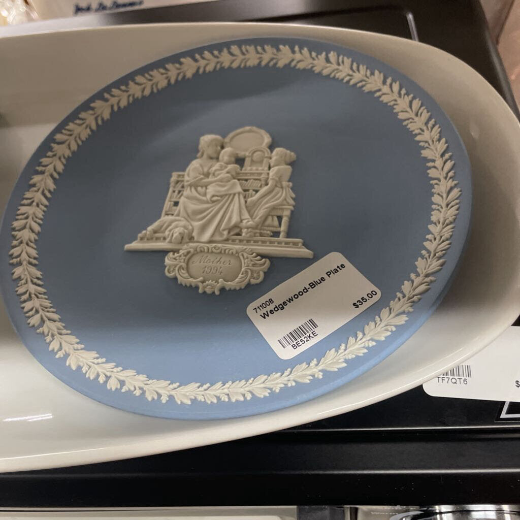 Wedgewood-Blue Plate
