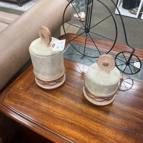 Pair of Vases w/Lids