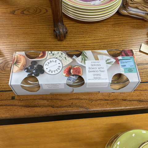 4 pc Serving Bowls w/ Bamboo Tray