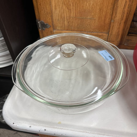Pyrex Bowl w/ Lid