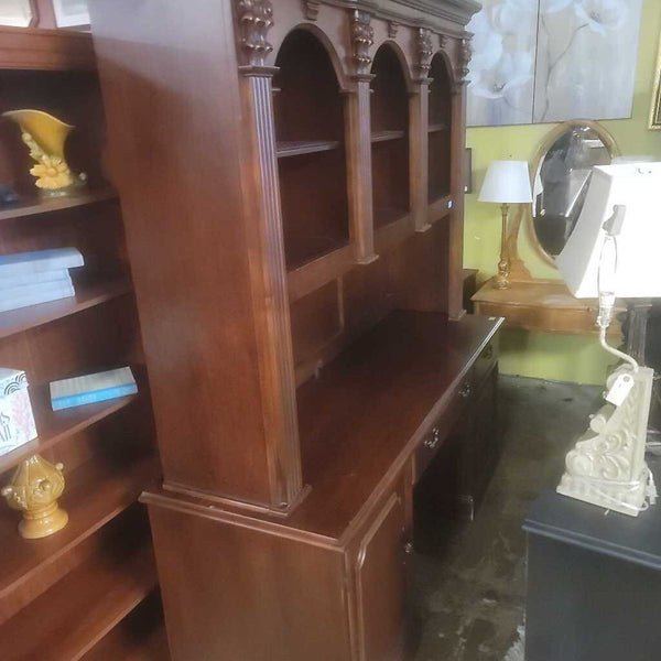 Hooker Desk w/Hutch