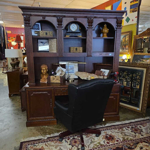 Hooker Desk w/Hutch