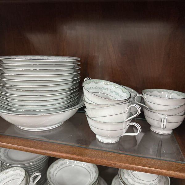 93 pc Noritake "Margaret" Dish Set