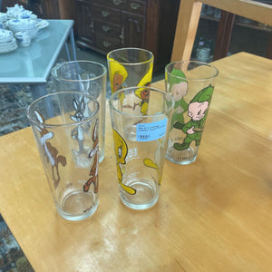 Set of 5 Vintage Looney Toons Glasses