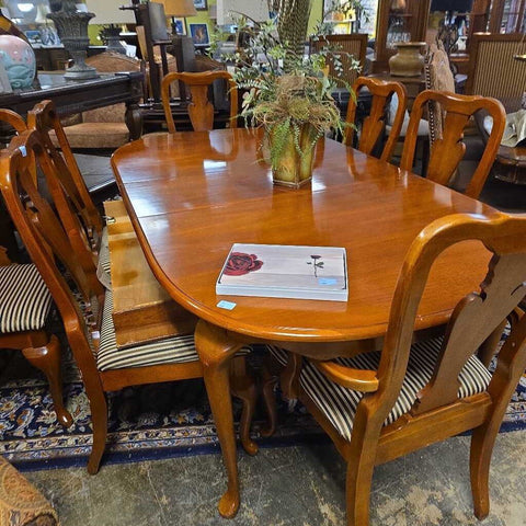 Table, 2 Leaves, 8 Chairs
