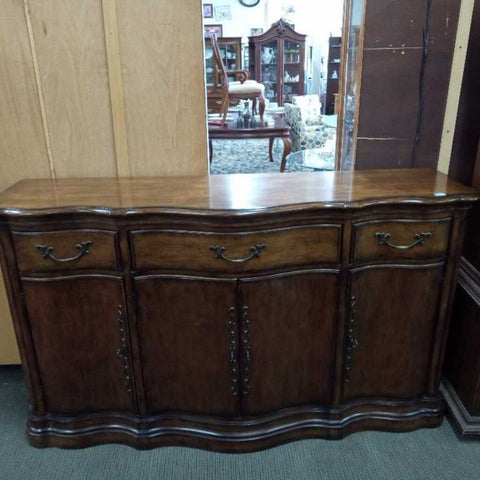 Bernhardt Buffet