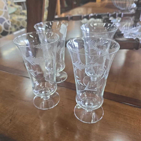 Set of 4 Glasses