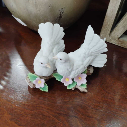 Homco Bird Figurine