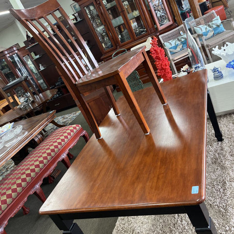 Dining Table w/ 6 Chairs