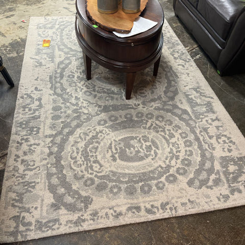 Rug 5'X8' 100% Wool