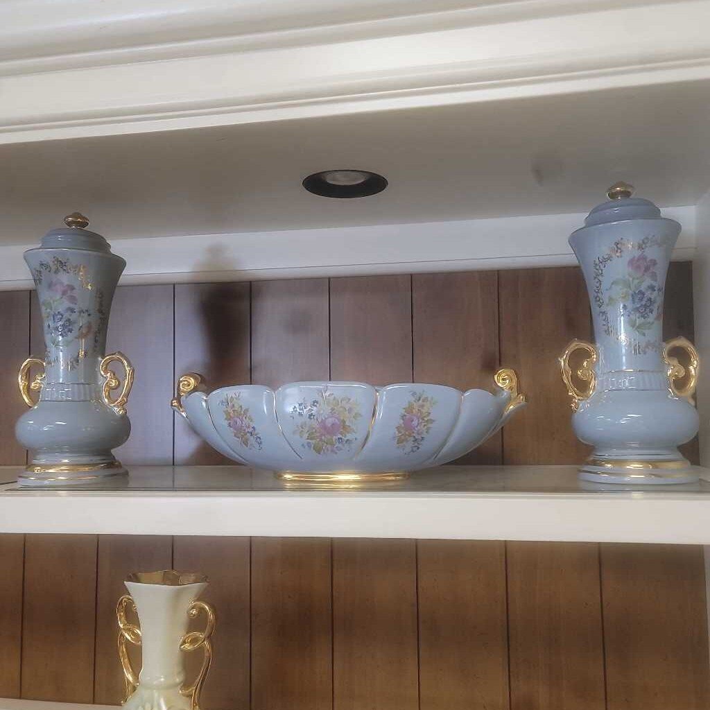 3pc Vintage Abingdon Pottery Mantle Set