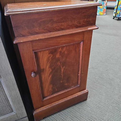 1 Door Wood Cabinet