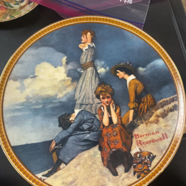 set of 4 Norman Rockwell plates