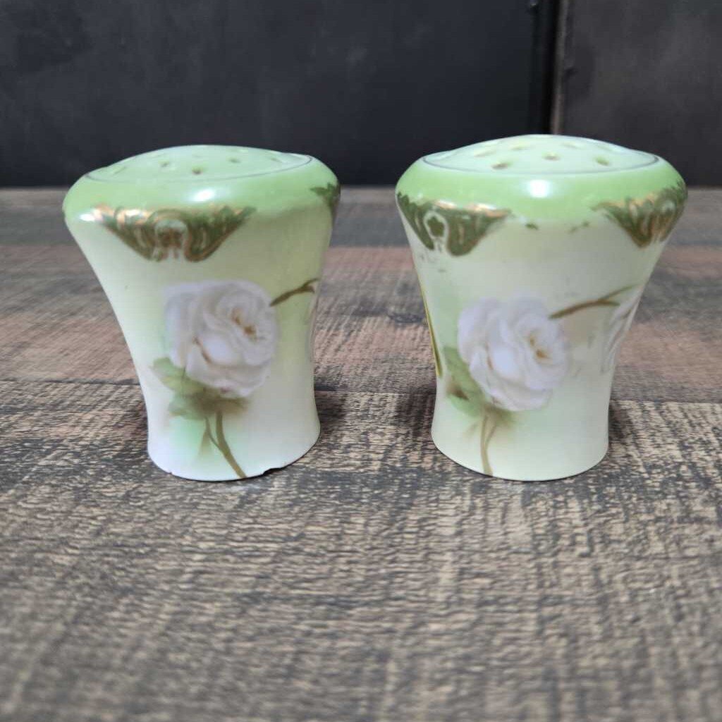 Salt & Pepper Set