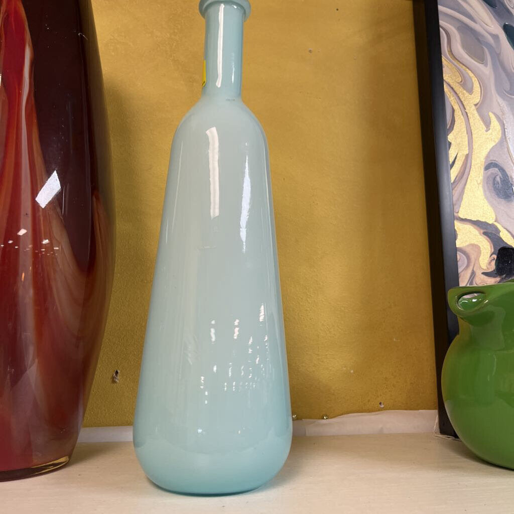 VAse AS IS