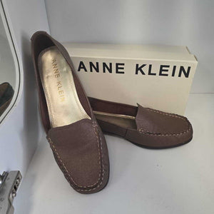 SZ 9.5 Anne Klein Loafers