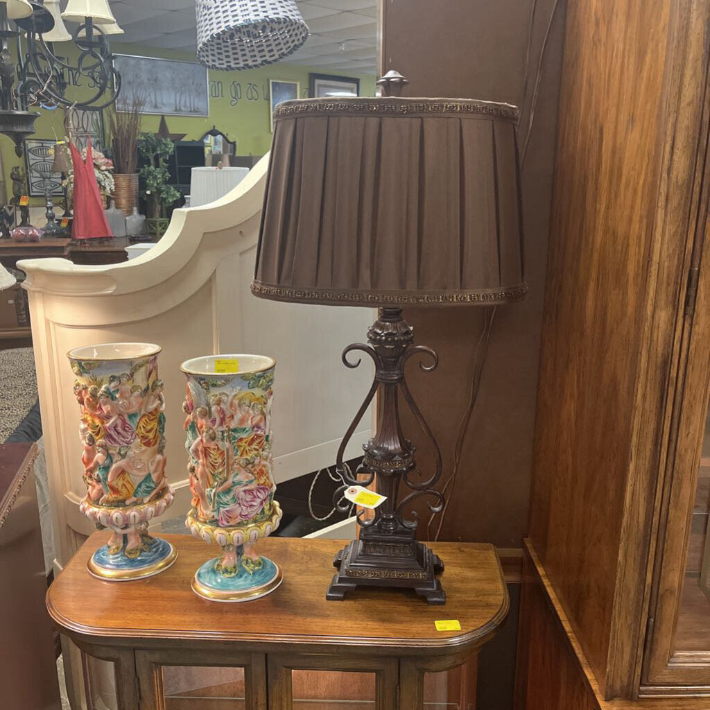 Lamp w/ Shade