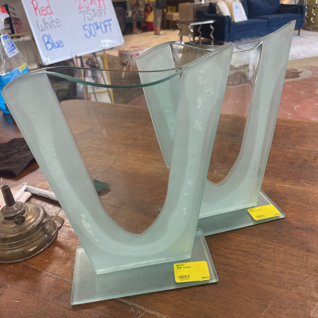Pair Vases