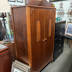Antique Gentlemans Chest