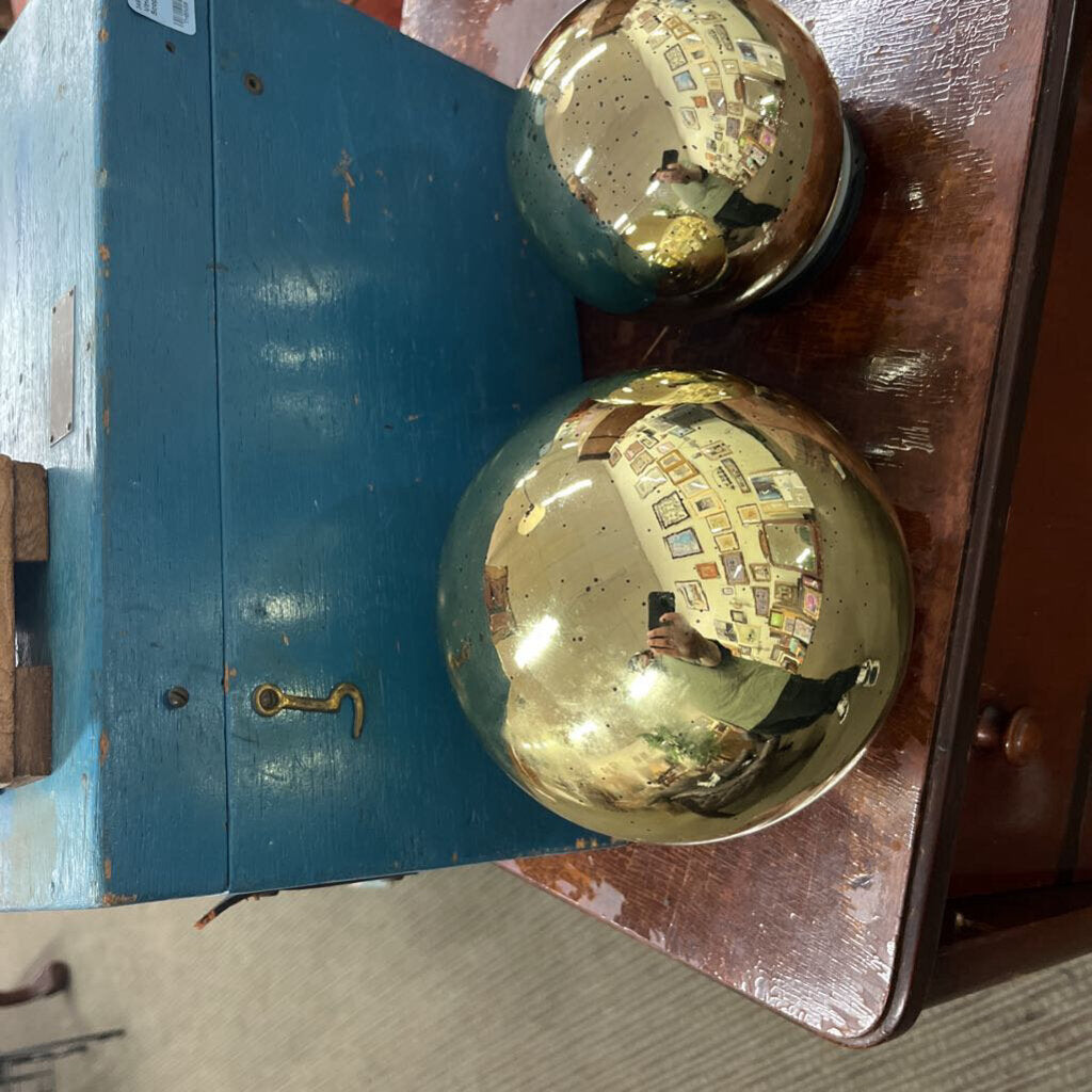 Pair of Decor Balls