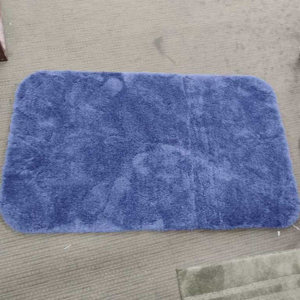 Rug 3'8" x 2'3"