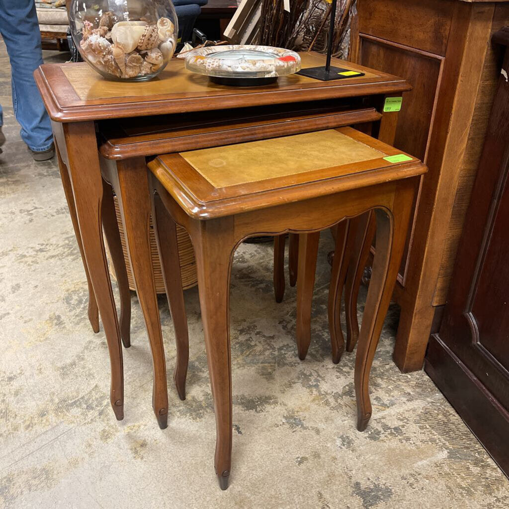Set of 3 Nesting Tables