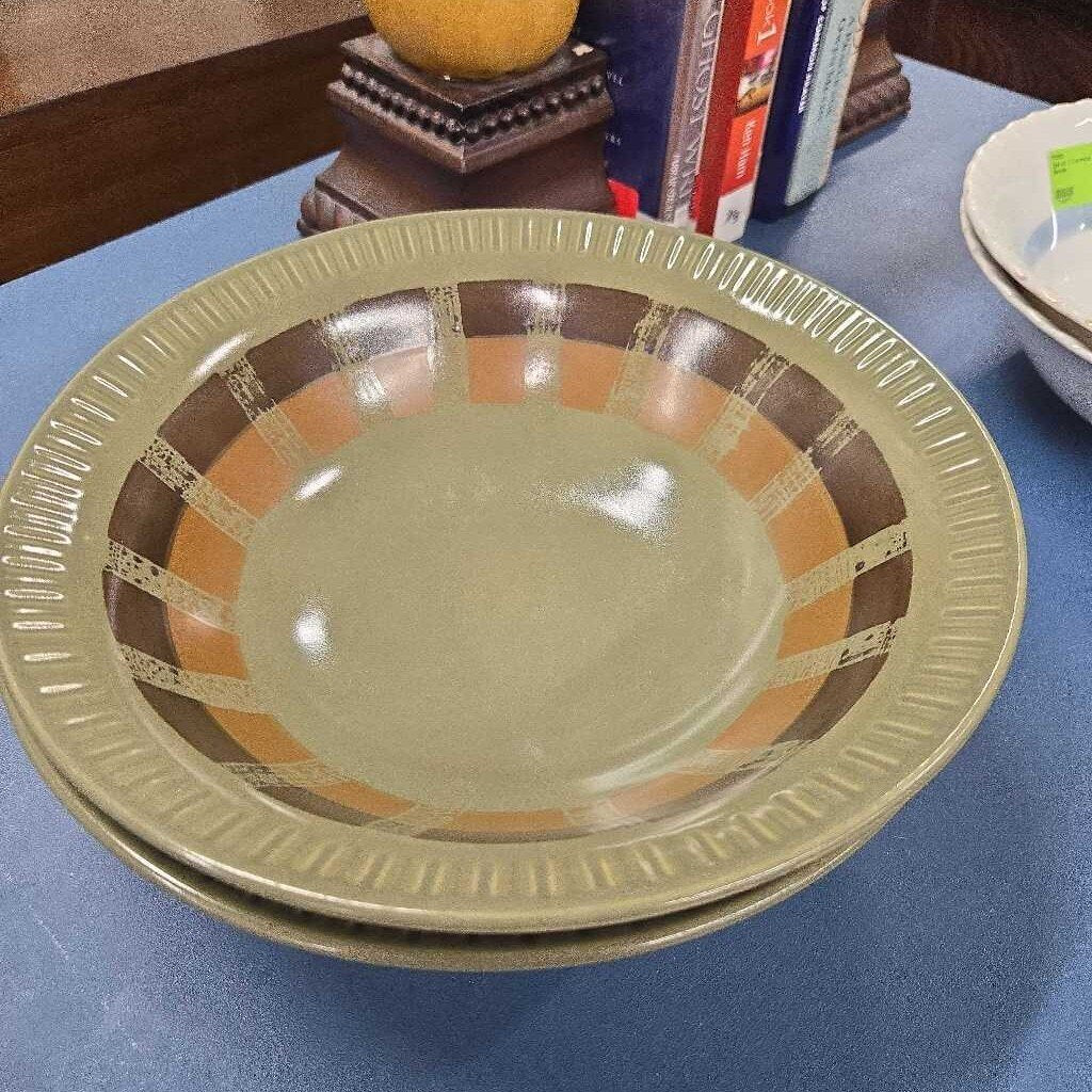 Set of 2 Ceramic Bowls