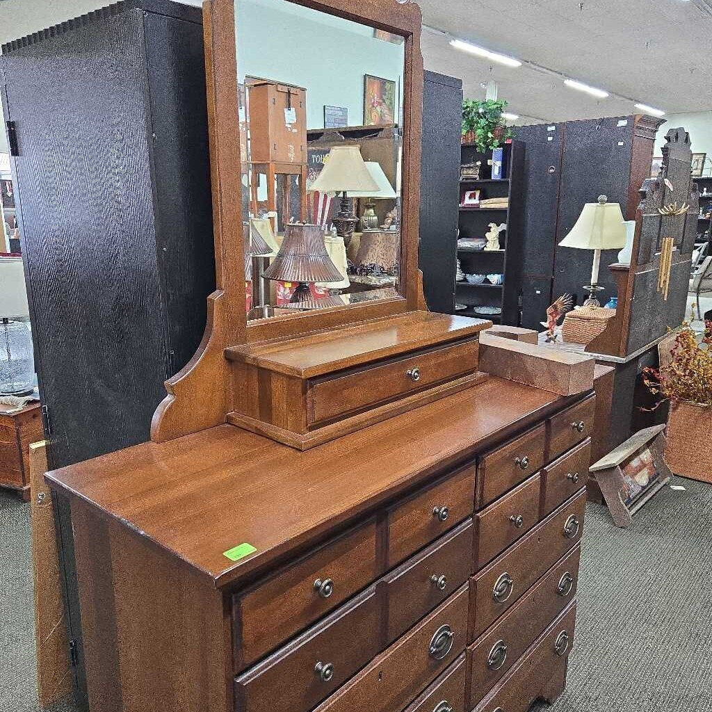 Dresser w/ Mirror