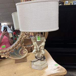 Pair of Lamps w/Shades