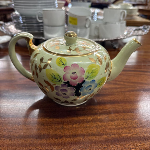 VTG Lingard Teapot