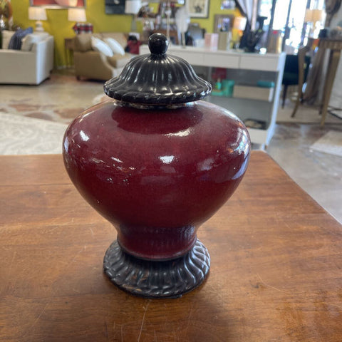 Urn Decor w/ Lid