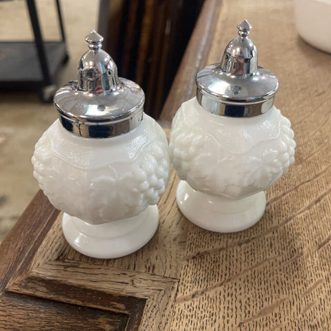Milk Glass Salt&Pepper