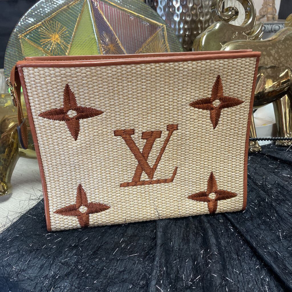 LV Make up bag