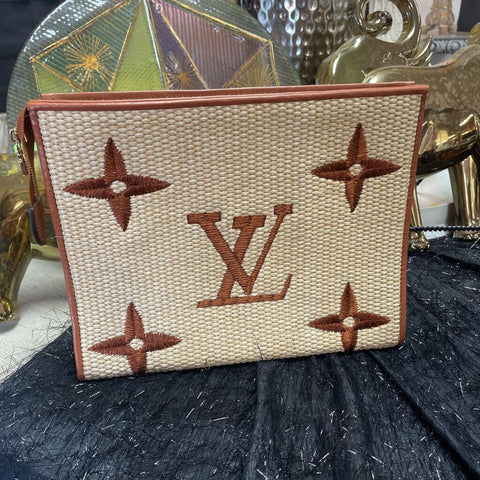 LV Make up bag