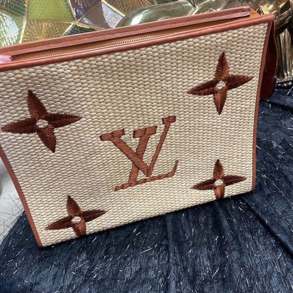 LV Make up bag