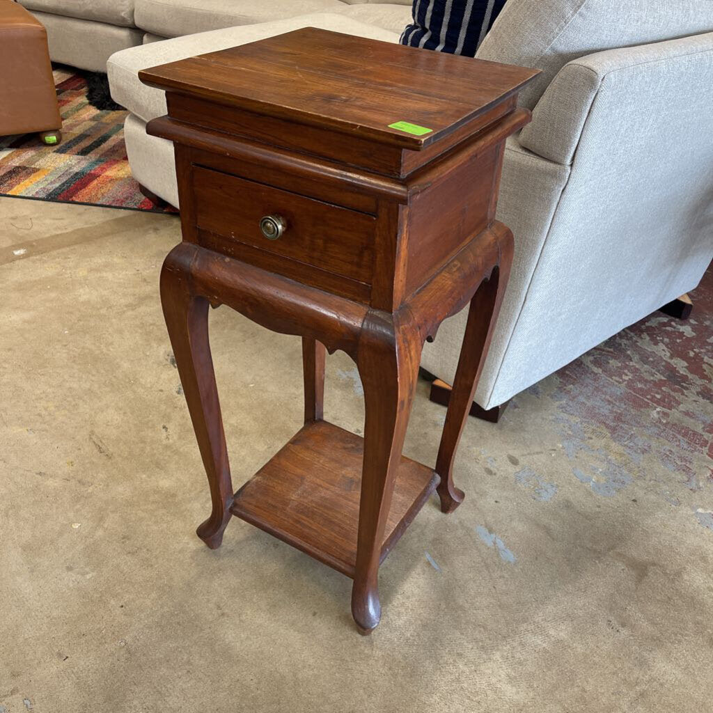 Pedestal Table