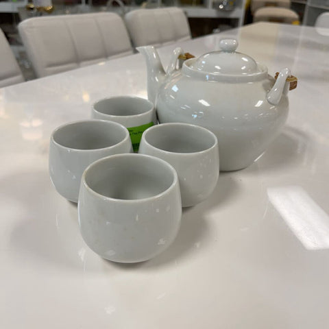 5pc Tea Pot w/4 Cups