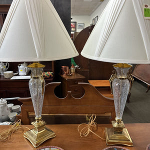 Pair of Lamps w/Shades