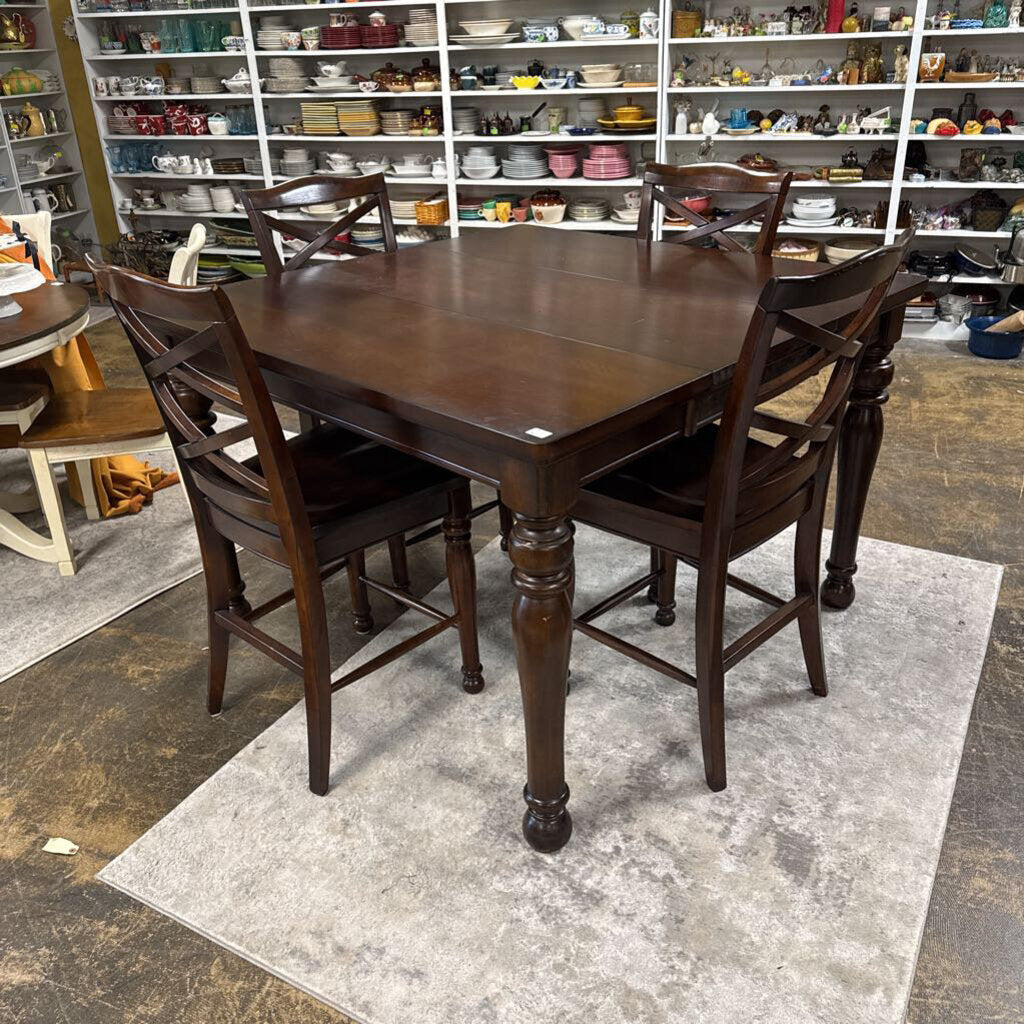Bar Height Table 4 Chairs & 1 Leaf