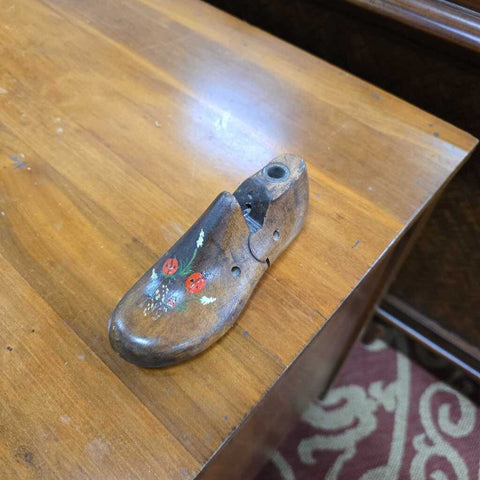 Wooden Shoe Form