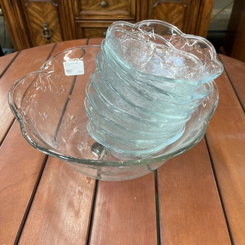 Serving Bowl w/8 Bowls