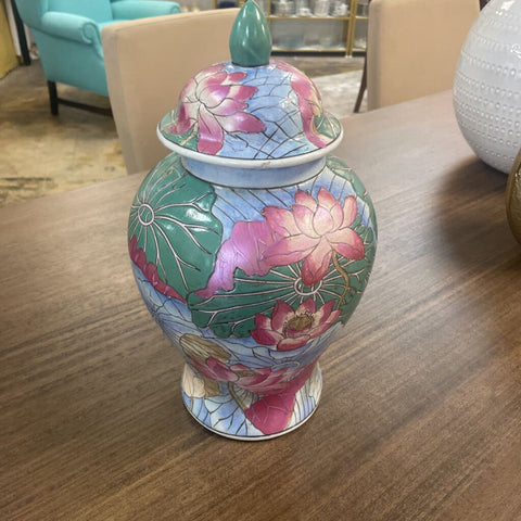 Urn w/Lid