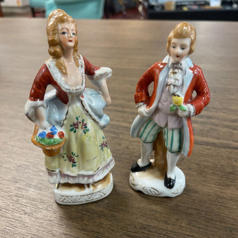 Pair of Figurine