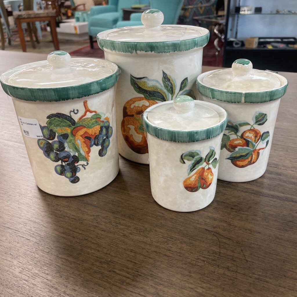 Set of 4 Canisters w/ Lid