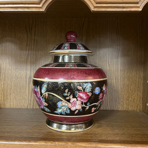 Urn w/Lid