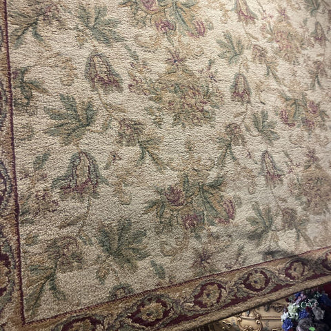 5'5" x 7'7" Rug